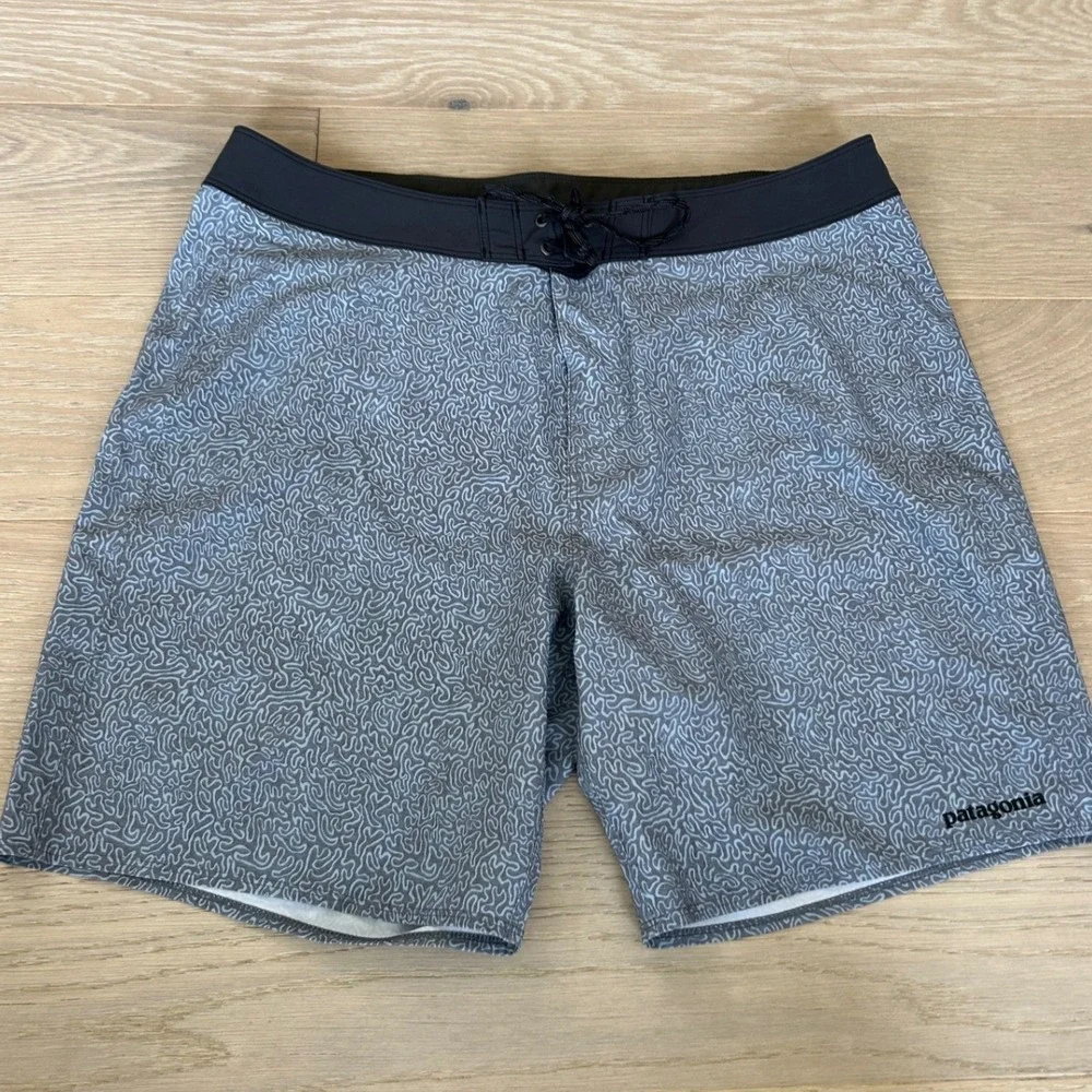 Patagonia Hydro Series Boardshorts Mens 34 Grey Blue Coral Print Swim Trunks
